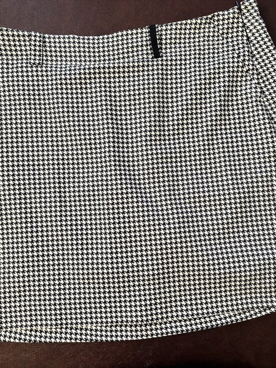 Nike Dresses & Skirts - Size 16 black houndstooth NIKE golf skort